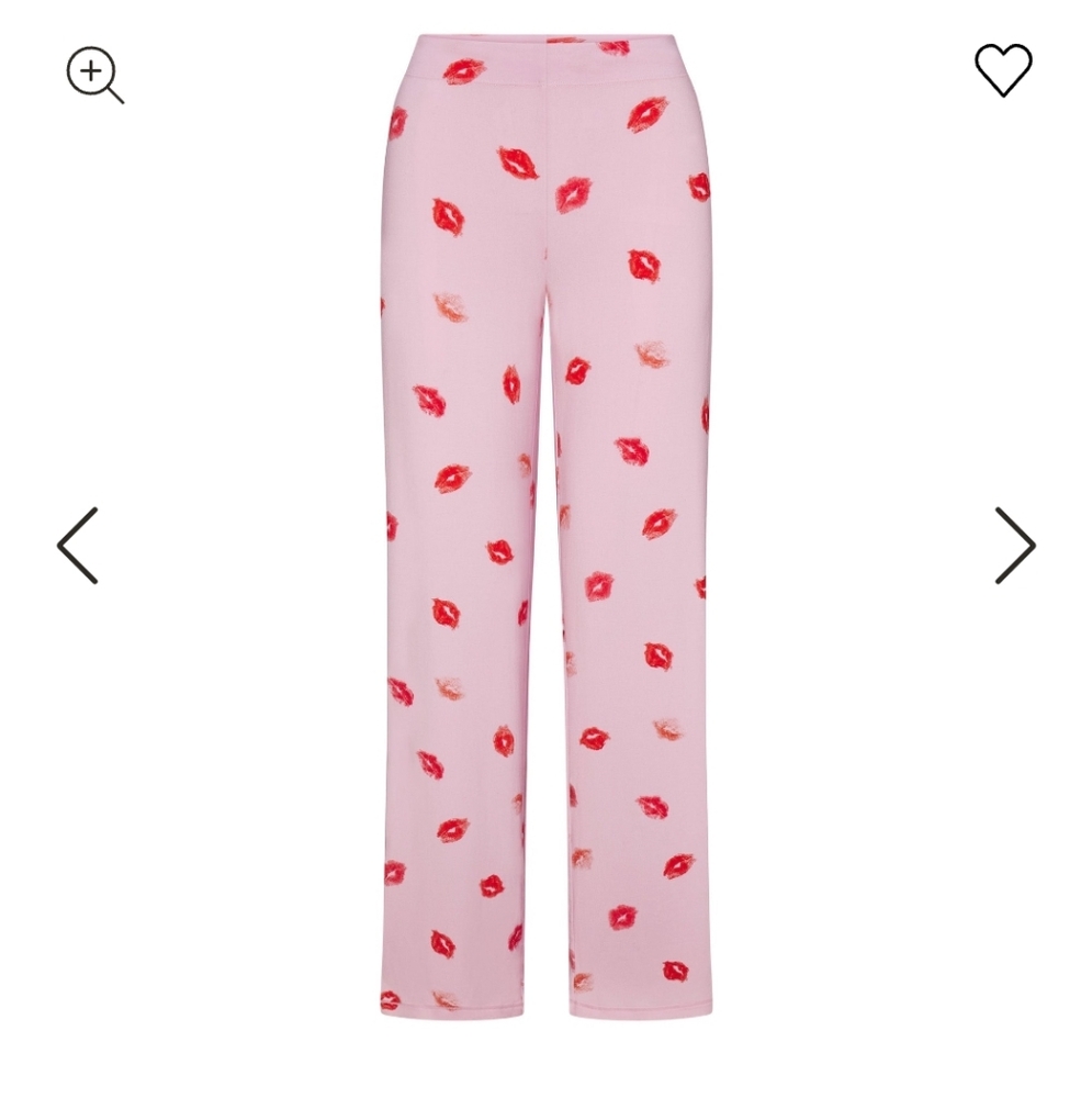 SKIMS - SLEEP PANTS (CHERRY BLOSSOM LIPSTICK)